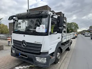 Lkw gutachten mercedes atego pritsche frontansicht