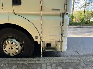 Lkw schadensdokumentation man fahrerhaus seitenschaden messlatte